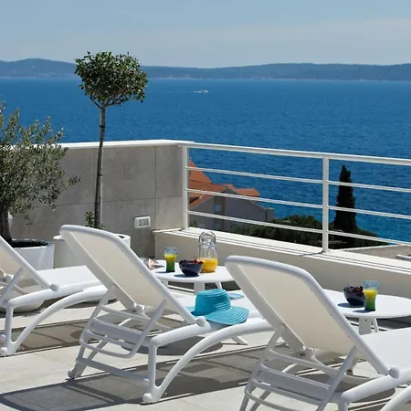 Anadea With Hot Tub Overlooking Sea Villa