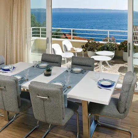 Private Seaside Jacuzzi Villa Anadea *