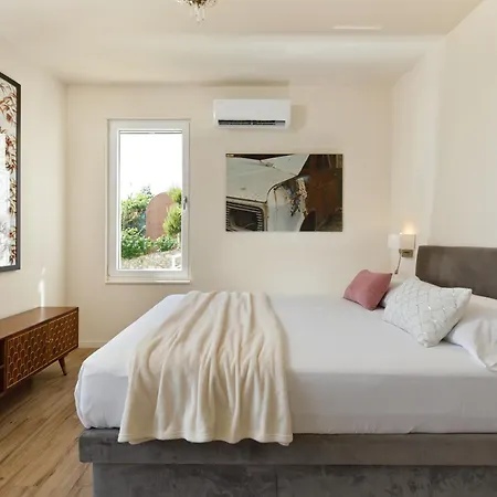 빌라 Private Seaside Jacuzzi Villa Anadea *