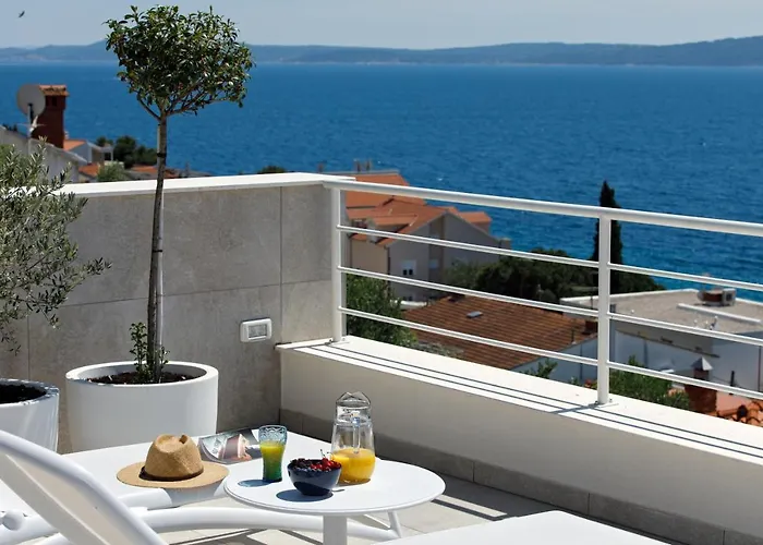 Private Seaside Jacuzzi Anadea Vila