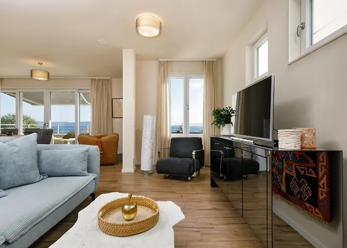 Private Seaside Jacuzzi Anadea Villa Trogir
