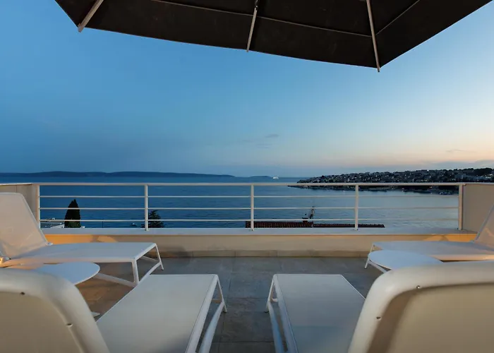 Private Seaside Jacuzzi Anadea Trogir