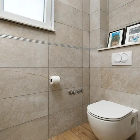 Private Seaside Jacuzzi Villa Anadea Trogir