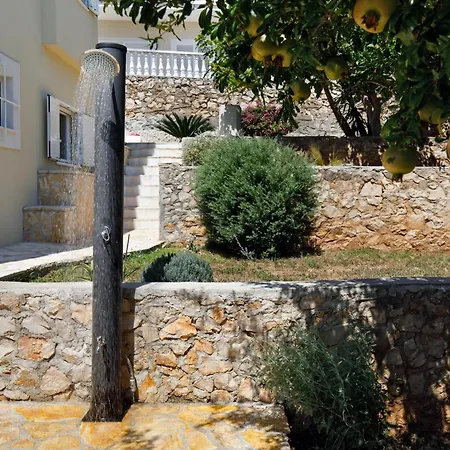 Private Seaside Jacuzzi Villa Anadea ヴィラ