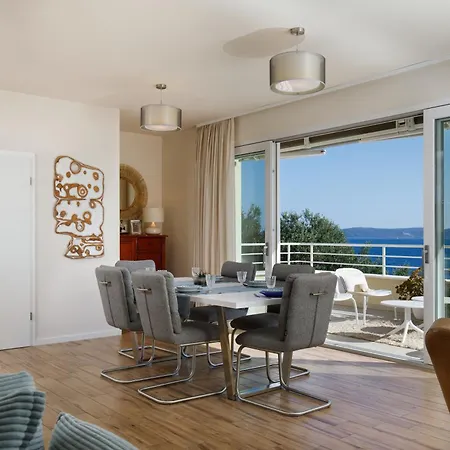 Private Seaside Jacuzzi Villa Anadea Villa Trogir