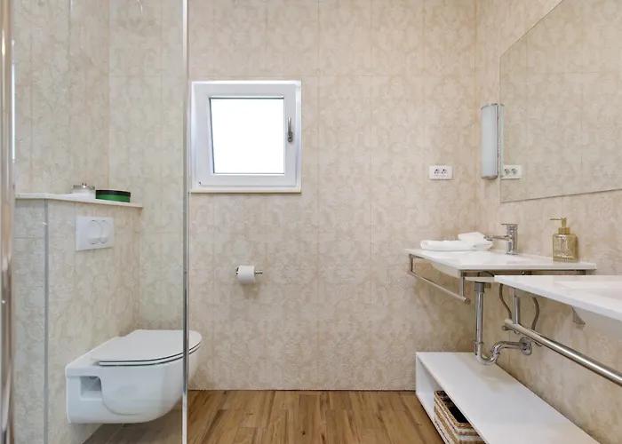 וילה Private Seaside Jacuzzi Anadea *