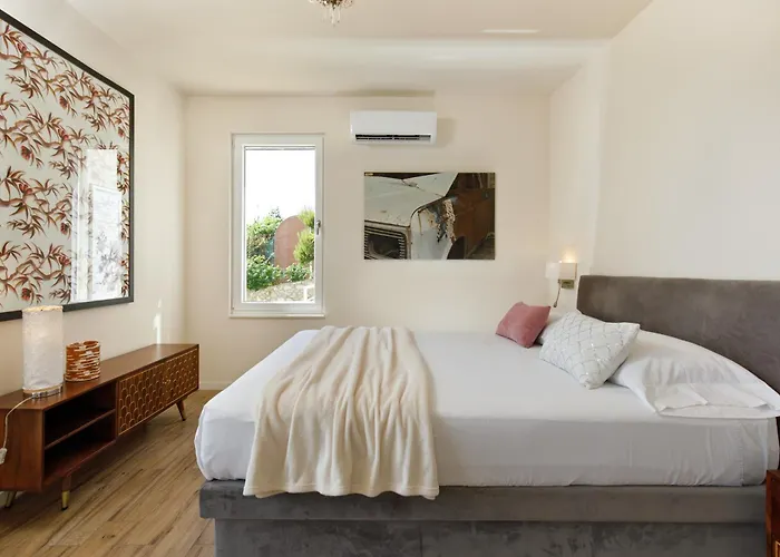 וילה Private Seaside Jacuzzi Anadea *