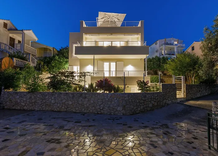 וילה Private Seaside Jacuzzi Anadea *