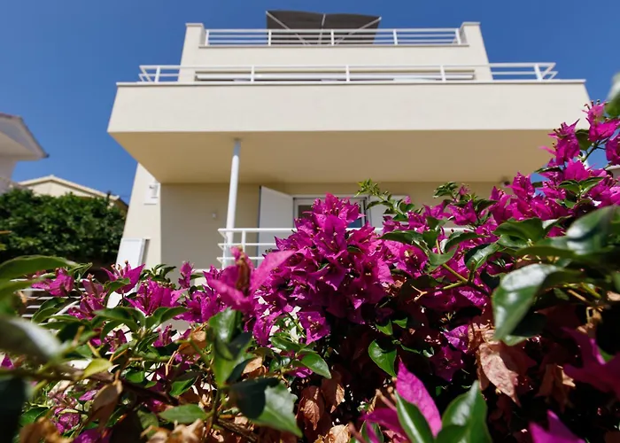 וילה Private Seaside Jacuzzi Anadea