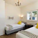 Private Seaside Jacuzzi Anadea Villa *