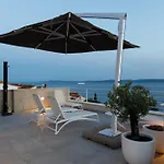 Private Seaside Jacuzzi Anadea Villa Trogir