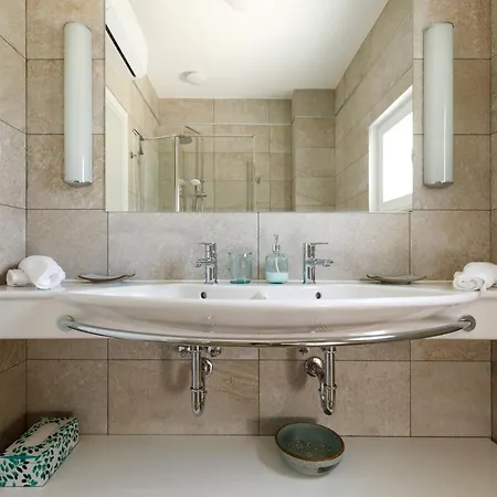Private Seaside Jacuzzi Anadea Villa Trogir