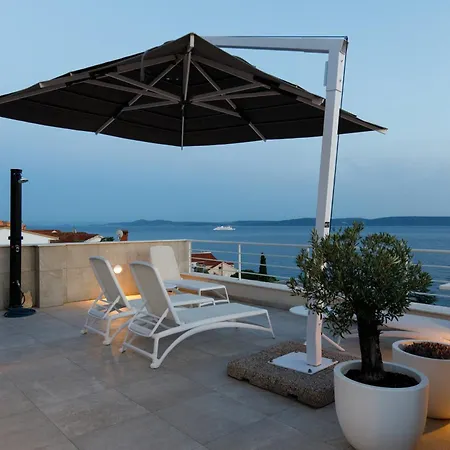 Private Seaside Jacuzzi Anadea Villa Trogir